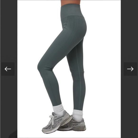 SPIRITUAL GANGSTER
AMARA WIDE RIB SEAMLESS LEGGING - Picture 2 of 3